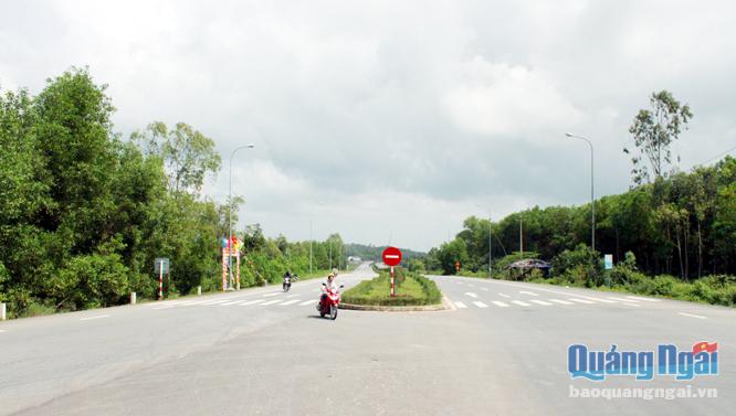 Vi phạm đất đai nghiêm trọng tại Khu kinh tế Dung Quất - Ảnh 1. Vi phạm đất đai nghiêm trọng tại Khu kinh tế Dung Quất - Ảnh 1.