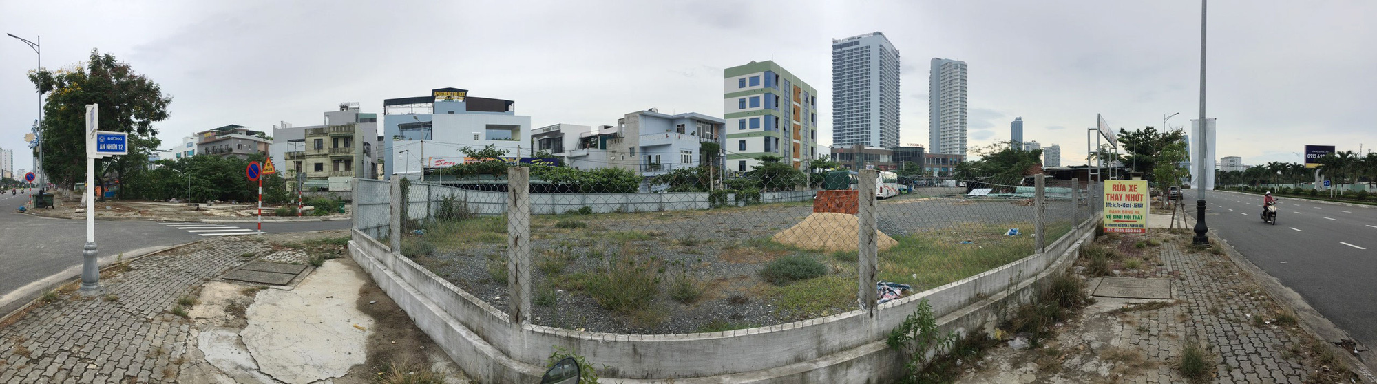 Cận cảnh hai khu đất sát Vincom Đà Nẵng sẽ đấu giá làm bãi đỗ xe - Ảnh 2. Cận cảnh hai khu đất sát Vincom Đà Nẵng sẽ đấu giá làm bãi đỗ xe - Ảnh 2.