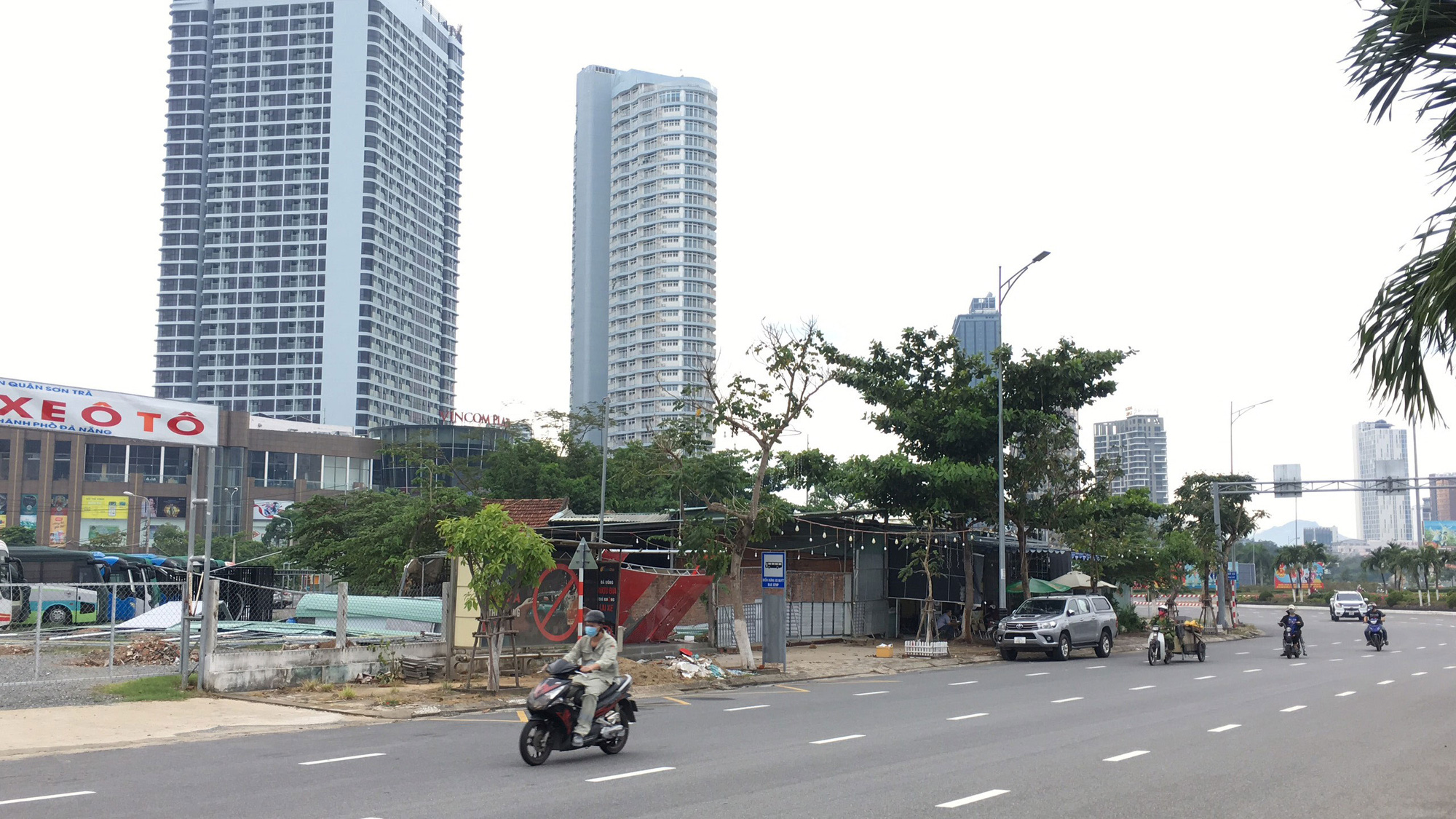 Cận cảnh hai khu đất sát Vincom Đà Nẵng sẽ đấu giá làm bãi đỗ xe - Ảnh 6. Cận cảnh hai khu đất sát Vincom Đà Nẵng sẽ đấu giá làm bãi đỗ xe - Ảnh 6.