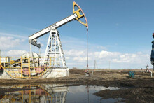 Giá xăng dầu hôm nay 12/6: Giá dầu tiếp tục đà tăng gần 1%