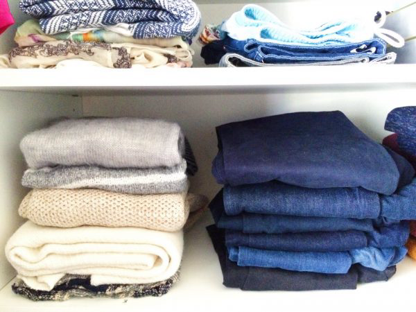 Mách bạn 5 cách sắp xếp tủ quần áo thông minh nhất - Ảnh 3.