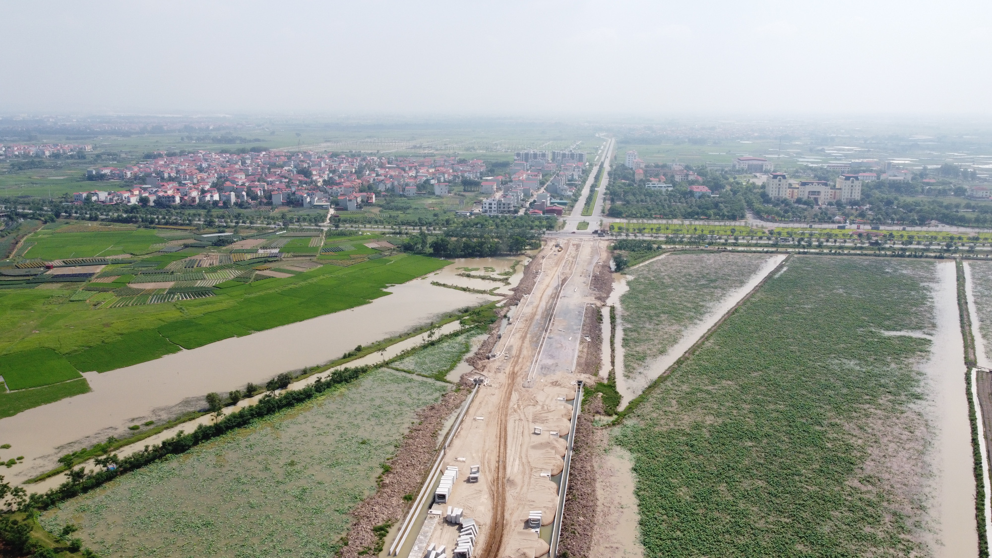 Bộ GTVT: Tập trung đầu tư cao tốc Quảng Ngãi - Quy Nhơn, chưa nâng cấp QL24B - Ảnh 1. Bộ GTVT: Tập trung đầu tư cao tốc Quảng Ngãi - Quy Nhơn, chưa nâng cấp QL24B - Ảnh 1.