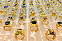 So sánh giá vàng hôm nay 16/6: SJC giảm nhẹ 50.000 đồng/lượng tại một vài nơi