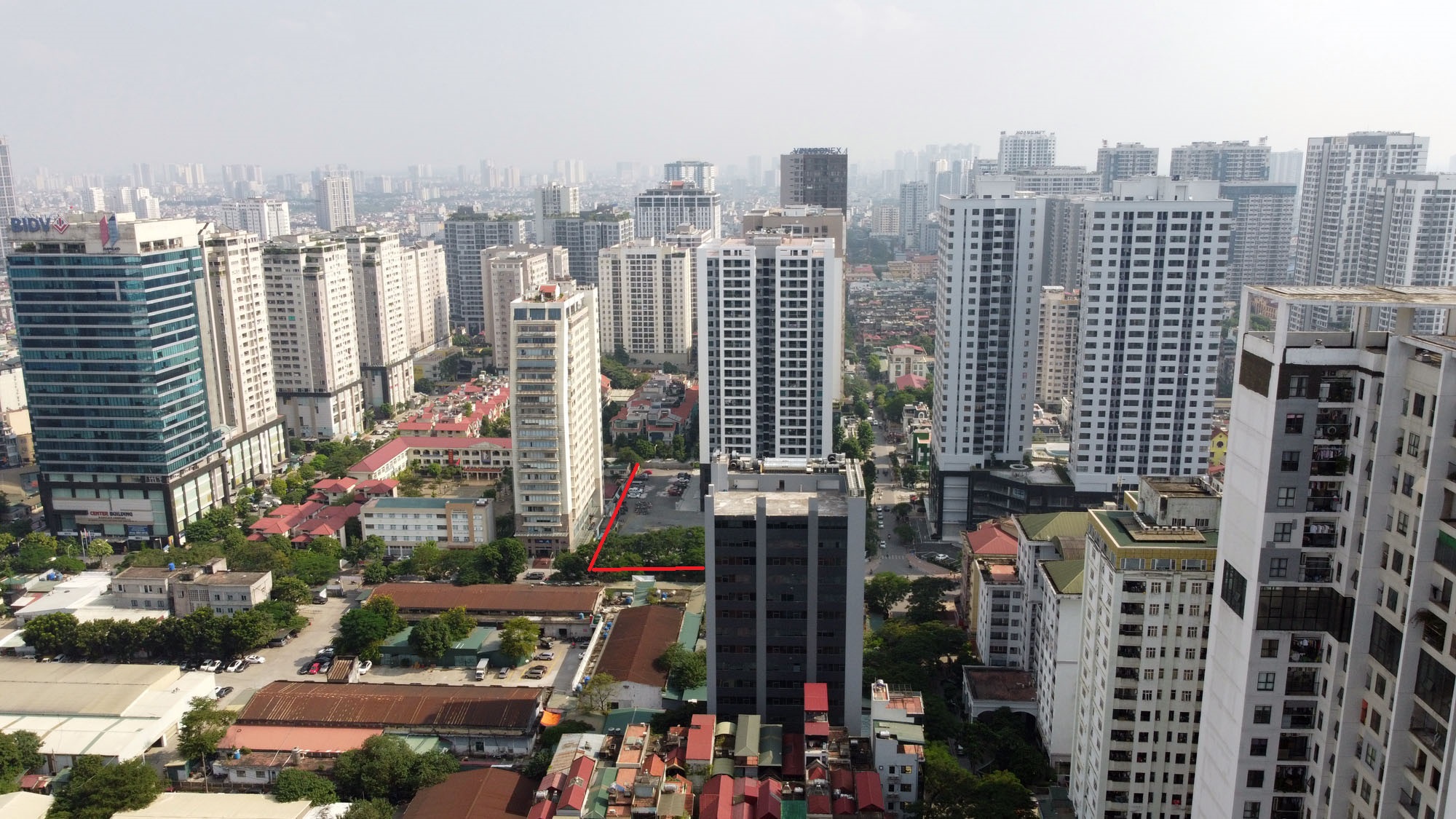 Thị trường bất động sản bước vào giai đoạn 'cân não' - Ảnh 1.