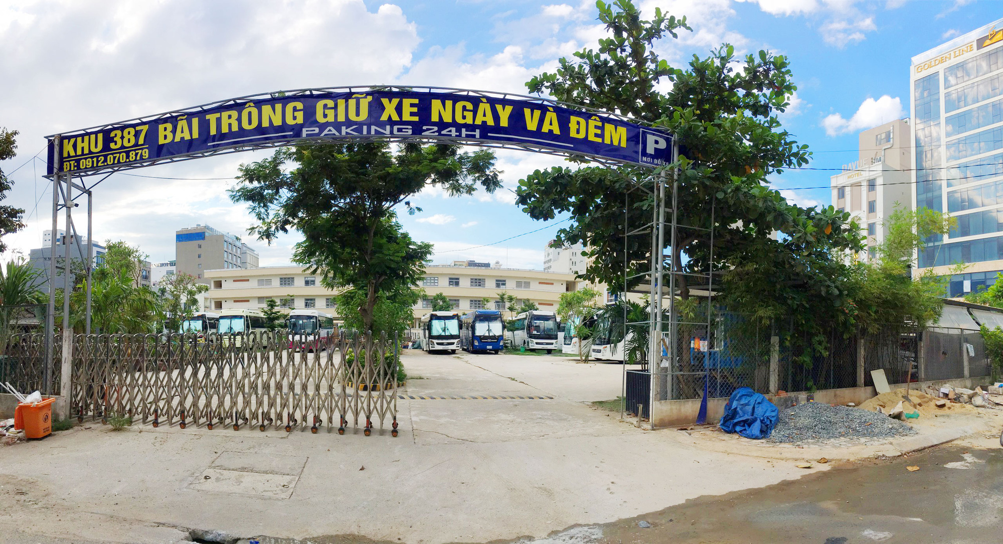 Cận cảnh hai khu đất sát bãi biển Mỹ Khê, Đà Nẵng sẽ đấu giá làm bãi đỗ xe - Ảnh 13.