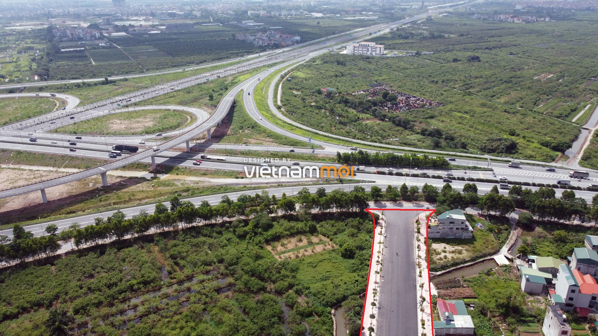 Toàn cảnh đường nối Bát Khối - QL1A đang mở theo quy hoạch ở quận Long Biên, Hà Nội - Ảnh 3.