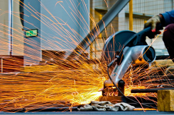 Giá thép xây dựng hôm nay 25/6: Thép thanh tiếp tục đi lên