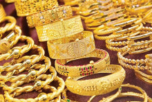So sánh giá vàng hôm nay 28/6: Phiên trưa đầu tuần, vàng SJC neo trên mức 57 triệu đồng/lượng