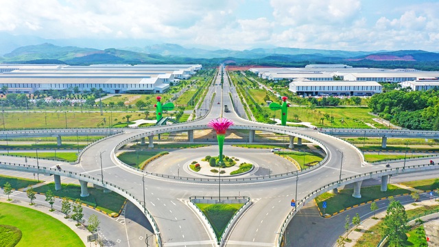 Hơn 5.700 tỷ đồng đang chảy vào 59 dự án giao thông này tại Quảng Nam năm 2021, có đường đi cảng Kỳ Hà và sân bay Chu Lai - Ảnh 2. Hơn 5.700 tỷ đồng đang chảy vào 59 dự án giao thông này tại Quảng Nam năm 2021, có đường đi cảng Kỳ Hà và sân bay Chu Lai - Ảnh 2.