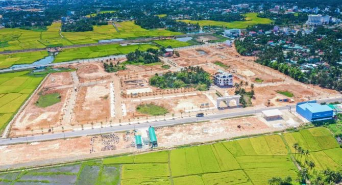 Hàng loạt dự án BĐS tại Bình Định chưa đủ điều kiện kinh doanh đã rao bán - Ảnh 1. Hàng loạt dự án BĐS tại Bình Định chưa đủ điều kiện kinh doanh đã rao bán - Ảnh 1.