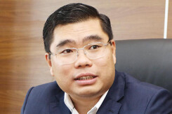 UBCKNN 'tuýt còi' Chủ tịch DRH Holdings vì bán chui cổ phiếu