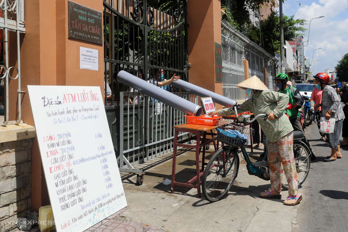 Ngắm nhìn những hình ảnh đẹp, mang đậm giá trị nhân văn trong mùa COVID - Ảnh 10. Ngắm nhìn những hình ảnh đẹp, mang đậm giá trị nhân văn trong mùa COVID - Ảnh 10.