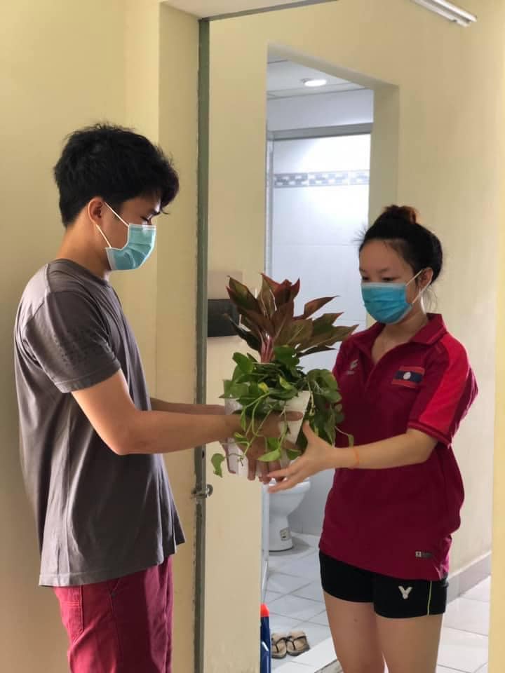 Ngắm nhìn những hình ảnh đẹp, mang đậm giá trị nhân văn trong mùa COVID - Ảnh 15. Ngắm nhìn những hình ảnh đẹp, mang đậm giá trị nhân văn trong mùa COVID - Ảnh 15.