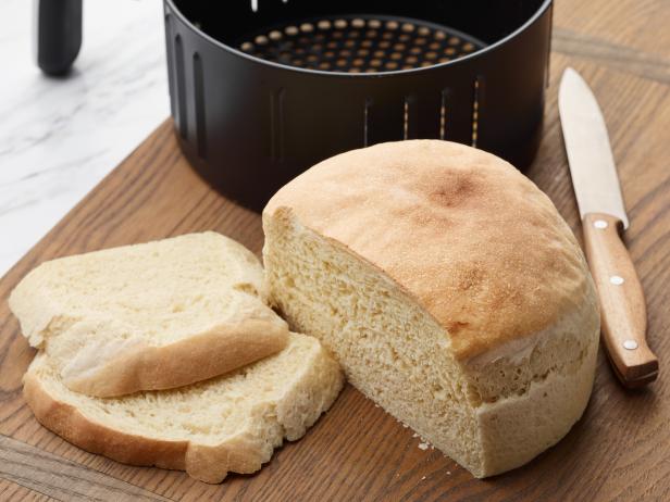 Gợi ý 5 cách làm bánh mì tại nhà không cần lò nướng dễ làm - Ảnh 7. Gợi ý 5 cách làm bánh mì tại nhà không cần lò nướng dễ làm - Ảnh 7.