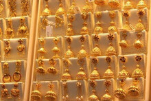 So sánh giá vàng hôm nay 22/7: Vàng SJC đang chững lại