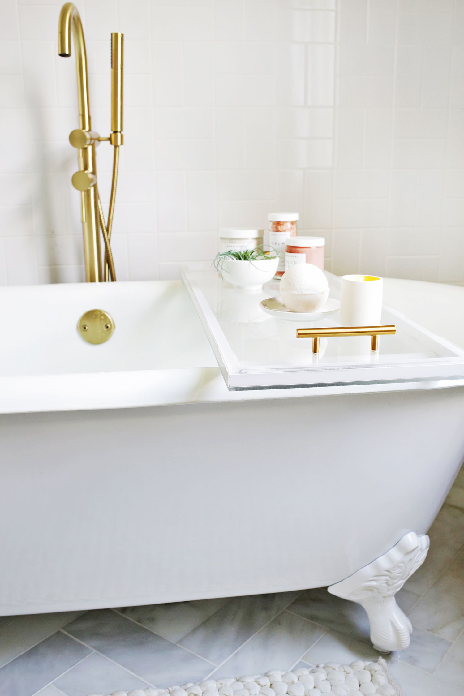 Gợi ý 10 cách thiết kế spa tại nhà giúp nâng tầm không gian phòng tắm - Ảnh 2. Gợi ý 10 cách thiết kế spa tại nhà giúp nâng tầm không gian phòng tắm - Ảnh 2.