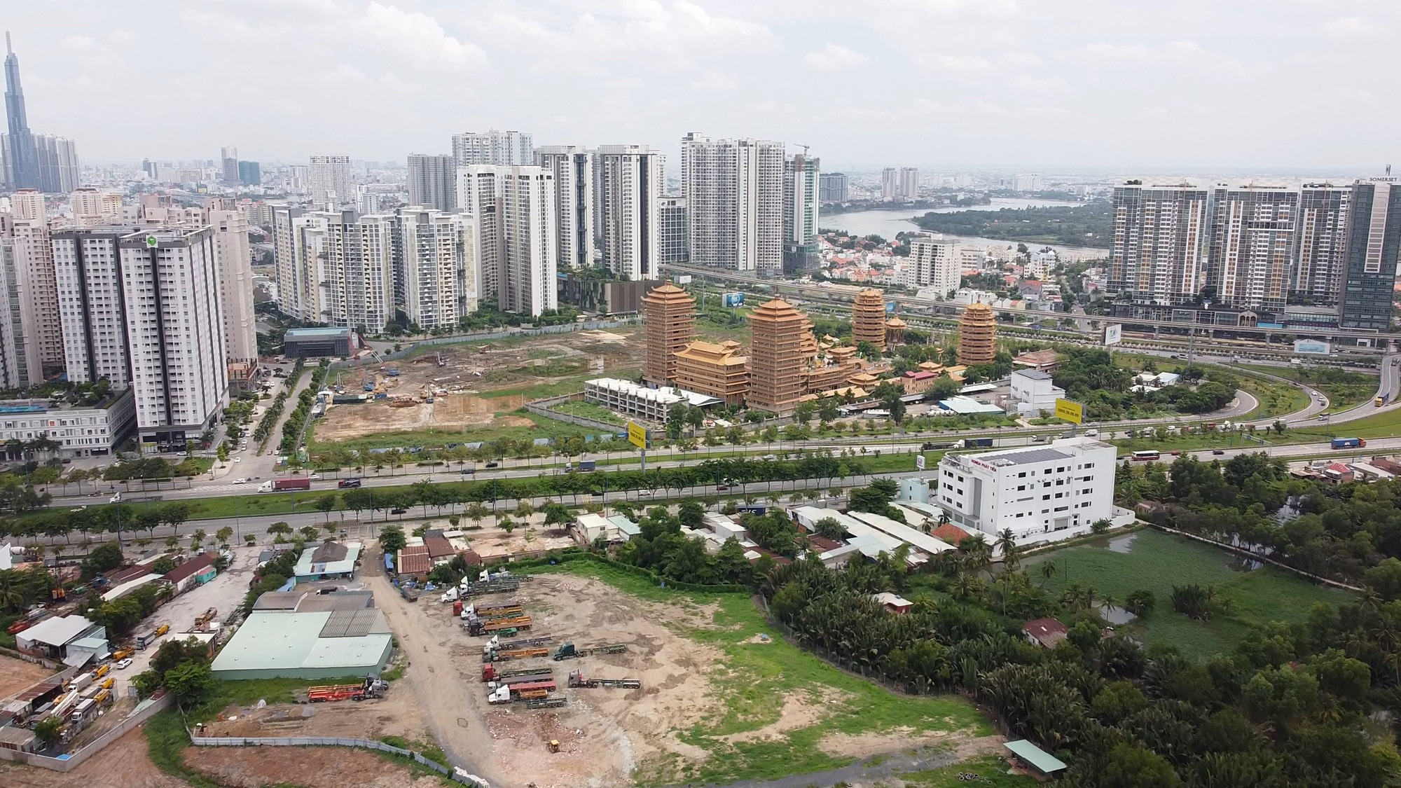 Nhiều chủ đầu tư dự án chờ tung hàng cuối năm 2021 nếu kiểm soát được dịch COVID-19 - Ảnh 2.