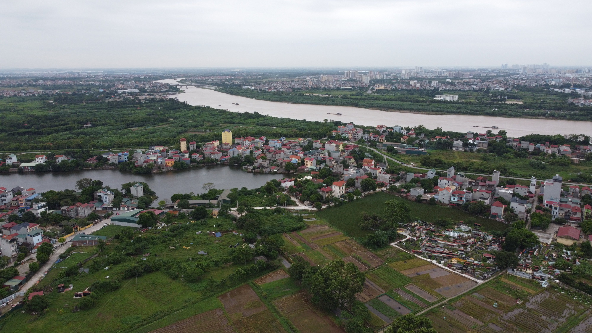 Đông Anh: Mở rộng thêm 5,5 m đường đê sông Đuống đoạn từ Dốc Vân, xã Mai Lâm đi Đông Hội trong năm nay - Ảnh 1.
