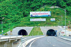 Thêm một cổ đông lớn của Đèo Cả (HHV) thoái vốn sau thông tin đăng ký lên HOSE