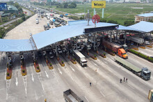 Quy định mức thu quản lý và sử dụng phí sử dụng đường bộ