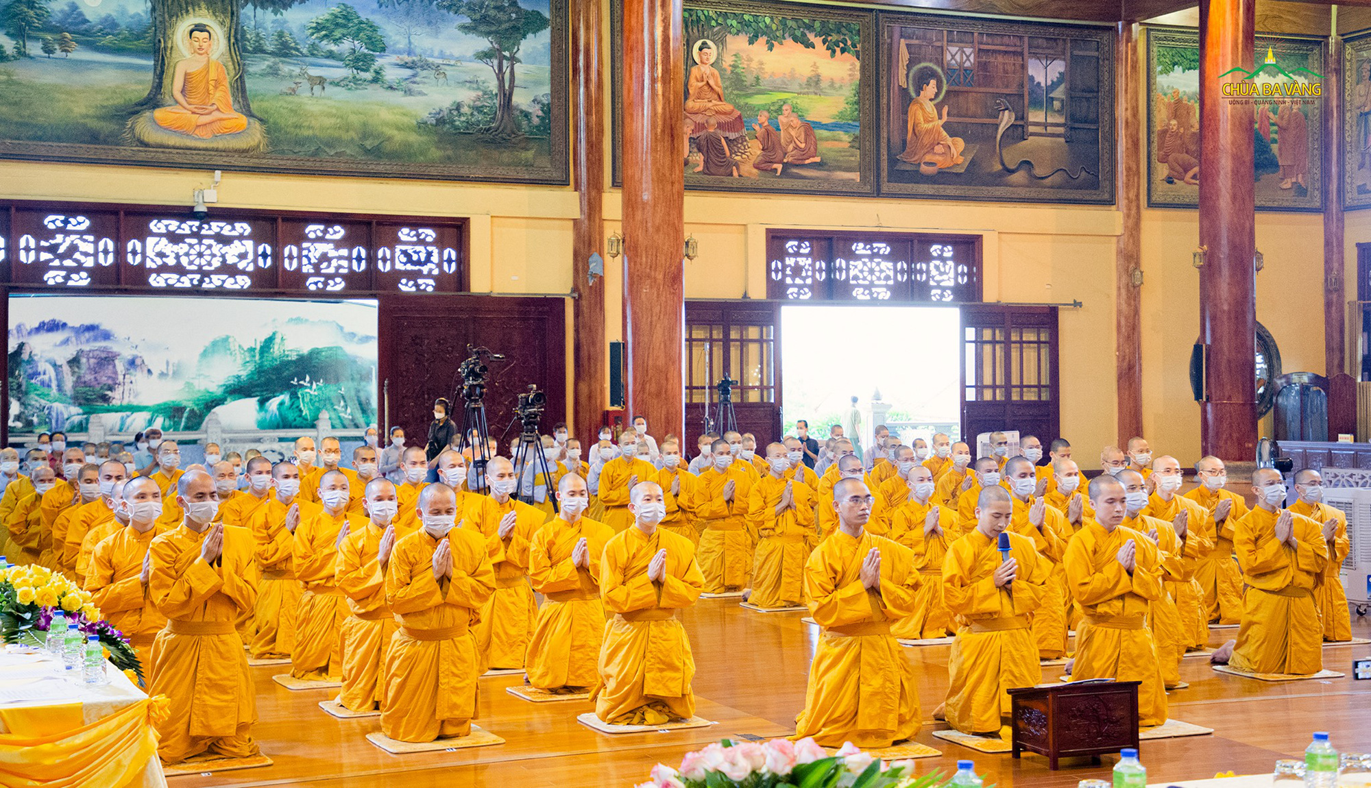 Ngắm nhìn những hình ảnh đẹp về ngày lễ Vu Lan 2021 - Ảnh 13. Ngắm nhìn những hình ảnh đẹp về ngày lễ Vu Lan 2021 - Ảnh 13.