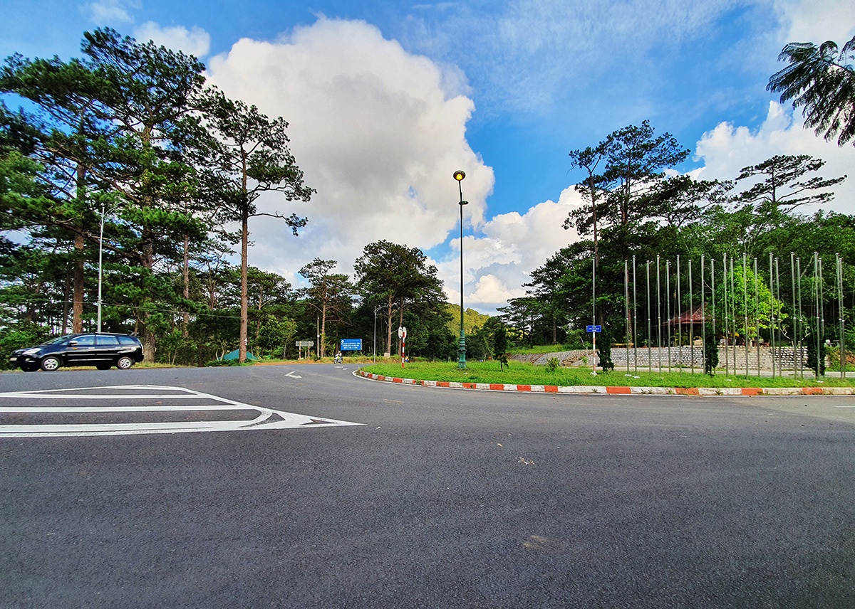 Hoàn thành đường vành đai TP Đà Lạt 800 tỷ đồng vào tháng 6/2023 - Ảnh 1. Hoàn thành đường vành đai TP Đà Lạt 800 tỷ đồng vào tháng 6/2023 - Ảnh 1.
