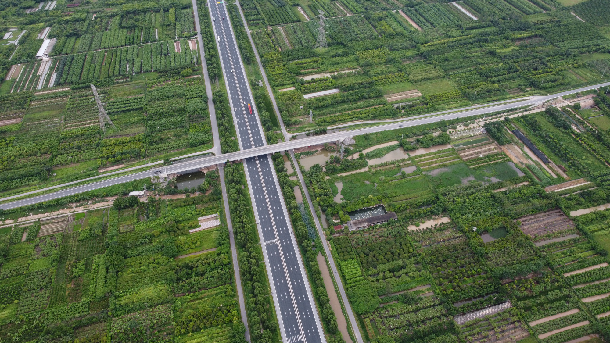 Cuối năm 2021, thông tuyến cao tốc Bắc – Nam đoạn Cao Bồ - Mai Sơn - Ảnh 1.