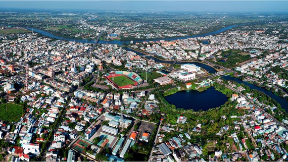 Long An chuyển đổi hơn 140 ha đất lúa và thu hồi 3.905 ha đất để thực hiện loạt dự án - Ảnh 1. Long An chuyển đổi hơn 140 ha đất lúa và thu hồi 3.905 ha đất để thực hiện loạt dự án - Ảnh 1.