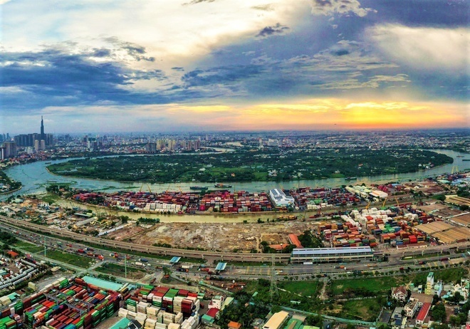 Bức tranh đối lập tại thị trường bất động sản phía nam và đông Sài Gòn - Ảnh 1. Bức tranh đối lập tại thị trường bất động sản phía nam và đông Sài Gòn - Ảnh 1.