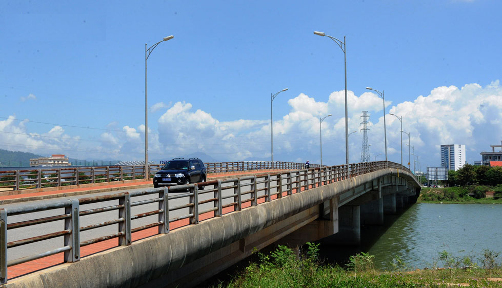 Đà Nẵng dự chi 410 tỷ đồng mở rộng cầu sang KĐT sinh thái Hoà Xuân và làm cầu vượt trên đường CMT8 - Ảnh 1.