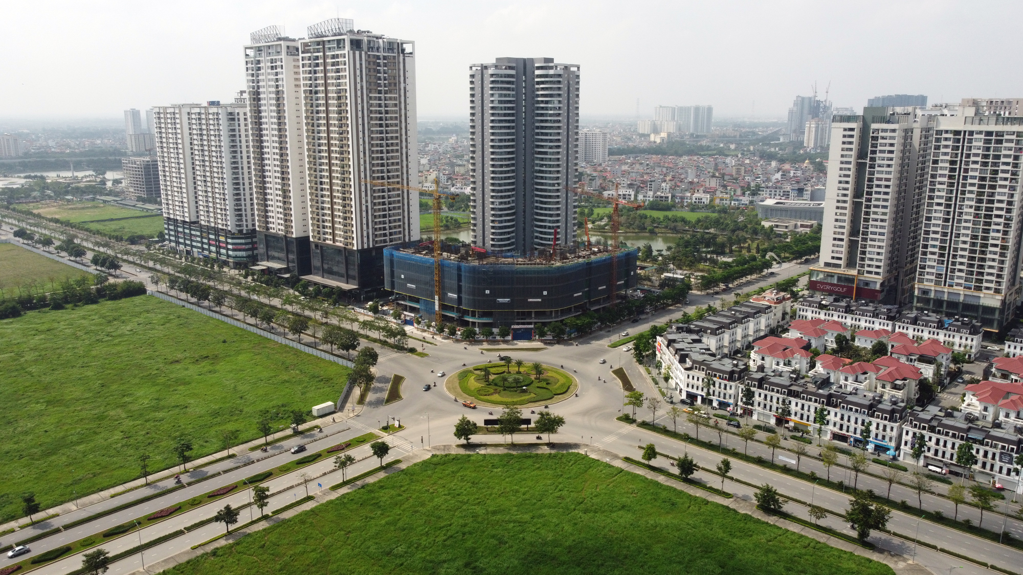 Cư dân Thanh Hà - Cienco 5 'khát' trường học, đất để xây trường hơn chục năm vẫn bỏ hoang - Ảnh 4. Cư dân Thanh Hà - Cienco 5 'khát' trường học, đất để xây trường hơn chục năm vẫn bỏ hoang - Ảnh 4.