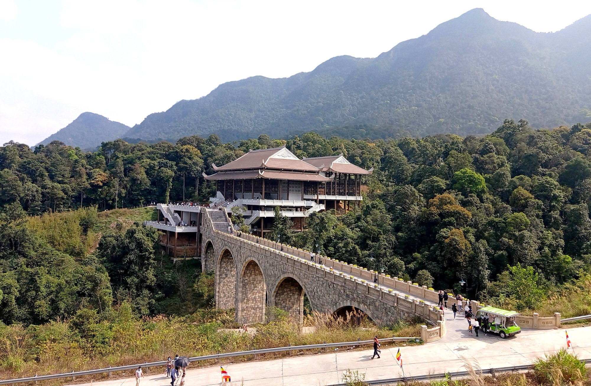 Doanh nghiệp liên quan MIKGroup tham gia vào dự án Tây Yên Tử ở Bắc Giang - Ảnh 1. Doanh nghiệp liên quan MIKGroup tham gia vào dự án Tây Yên Tử ở Bắc Giang - Ảnh 1.