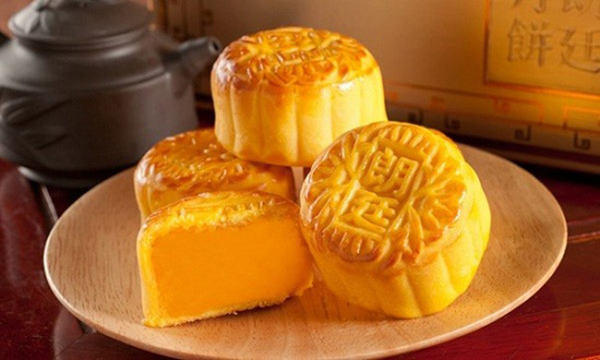 Tham khảo 3 cách làm bánh Trung thu không cần lò nướng đơn giản - Ảnh 6. Tham khảo 3 cách làm bánh Trung thu không cần lò nướng đơn giản - Ảnh 6.