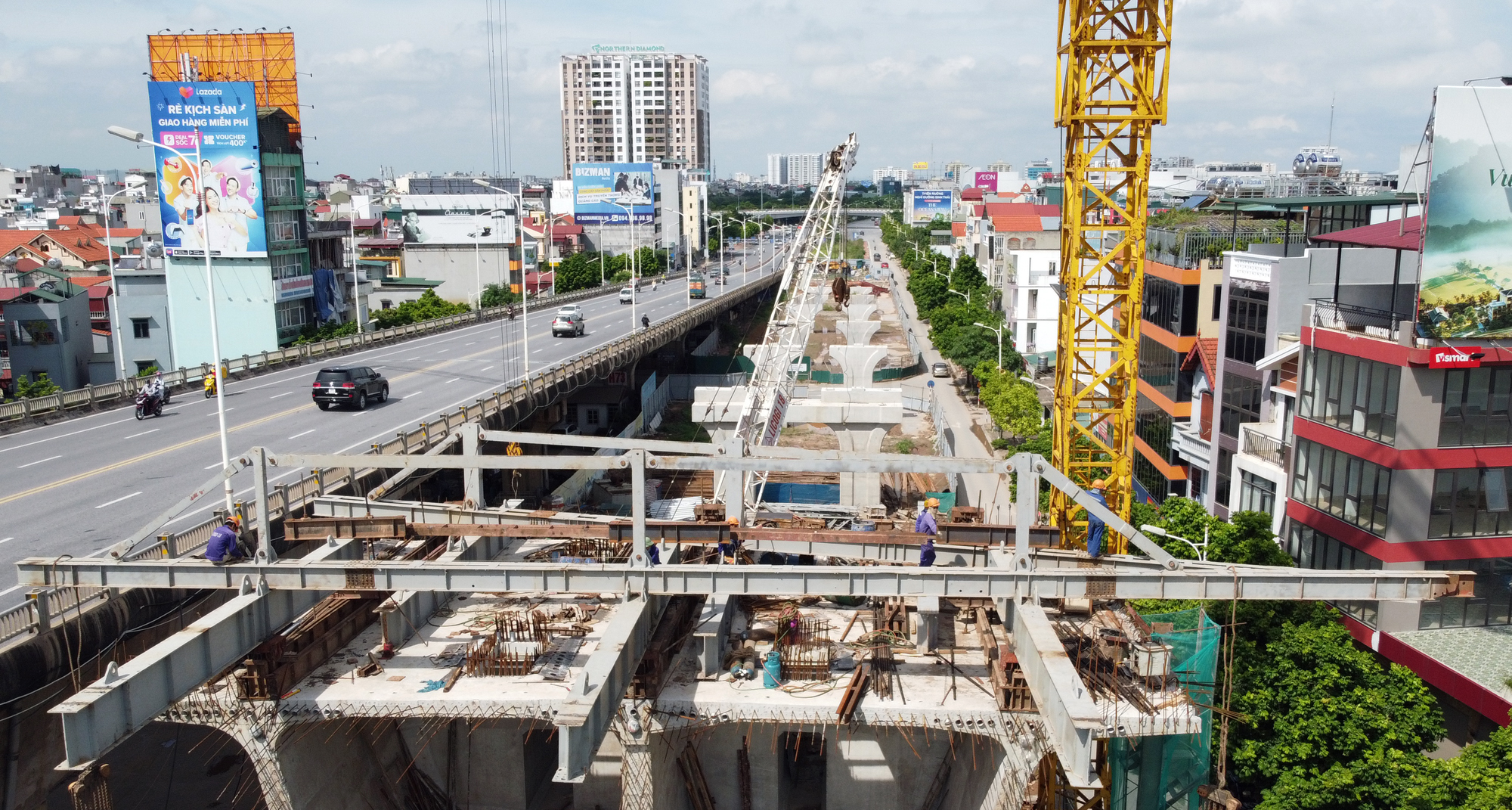 Hình ảnh dự án giao thông trọng điểm của Hà Nội thi công khi giãn cách xã hội - Ảnh 8. Hình ảnh dự án giao thông trọng điểm của Hà Nội thi công khi giãn cách xã hội - Ảnh 8.