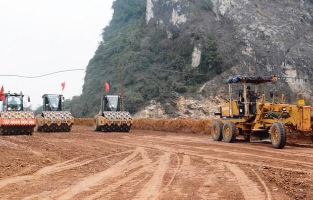 Giai đoạn 2021 - 2024: Sẽ đầu tư thêm 9 dự án đường cao tốc Bắc - Nam - Ảnh 1. Giai đoạn 2021 - 2024: Sẽ đầu tư thêm 9 dự án đường cao tốc Bắc - Nam - Ảnh 1.