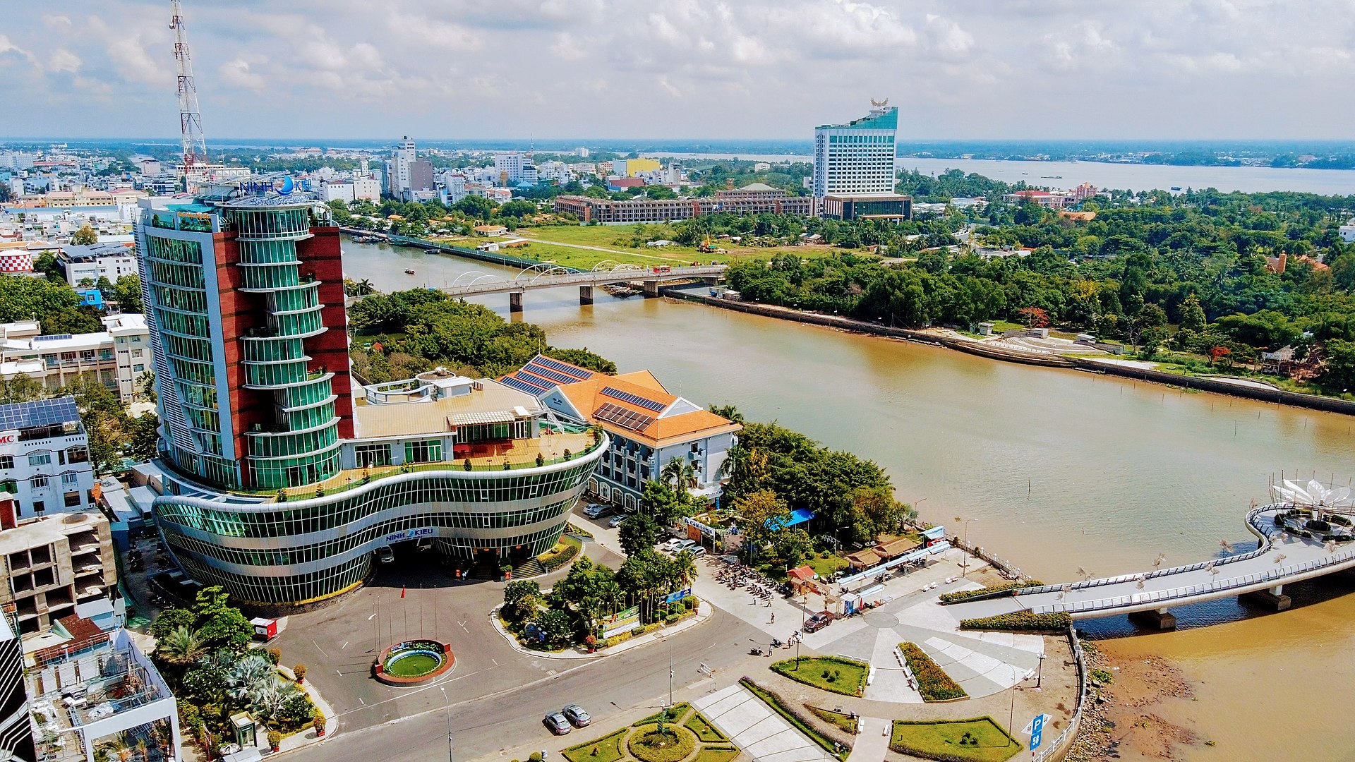 Cần Thơ chấp thuận Tập đoàn T&T khảo sát đầu tư ba dự án 554 ha - Ảnh 1. Cần Thơ chấp thuận Tập đoàn T&T khảo sát đầu tư ba dự án 554 ha - Ảnh 1.