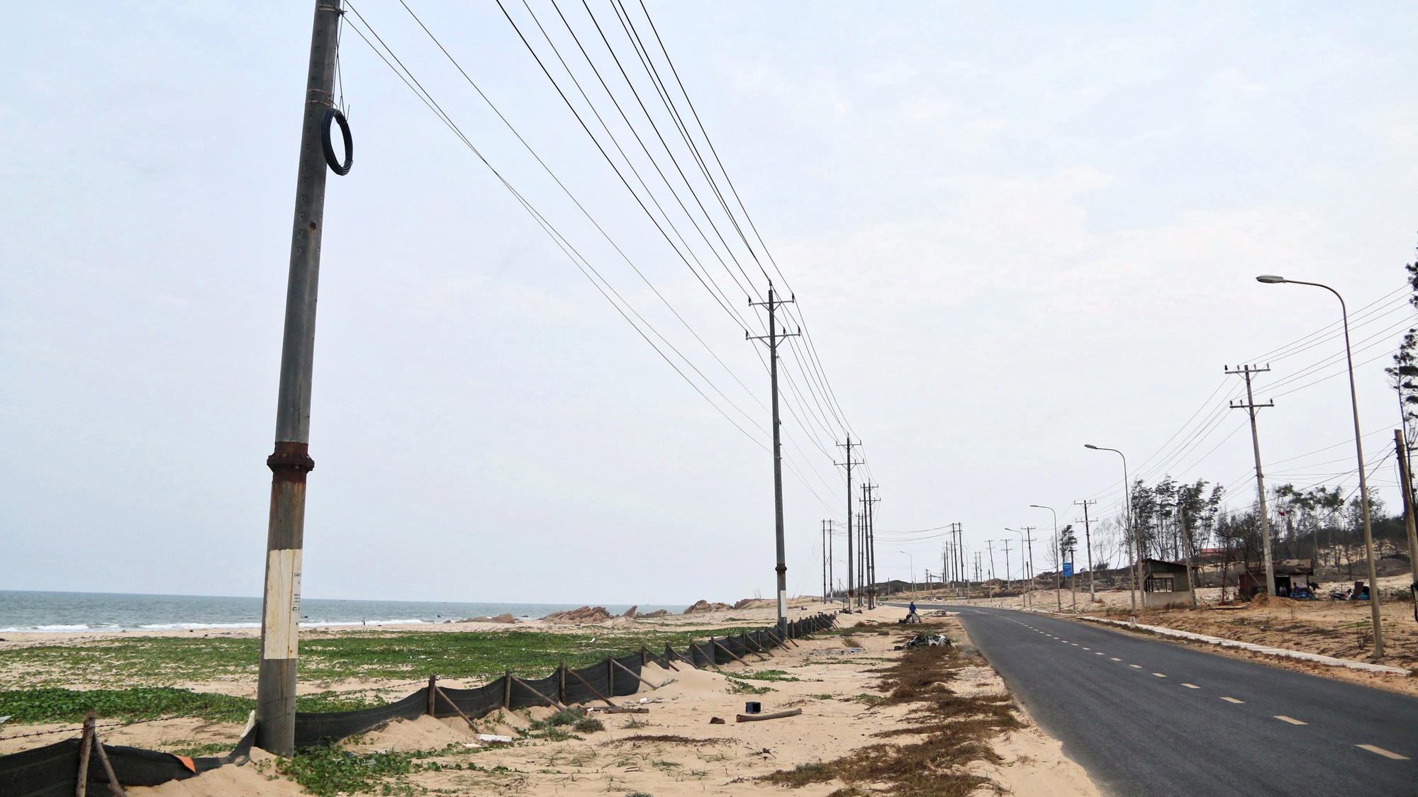 Bình Thuận cho phân lô, tách thửa trở lại: Chuyên gia cảnh báo rủi ro từ bài học Phan Thiết - Ảnh 2. Bình Thuận cho phân lô, tách thửa trở lại: Chuyên gia cảnh báo rủi ro từ bài học Phan Thiết - Ảnh 2.