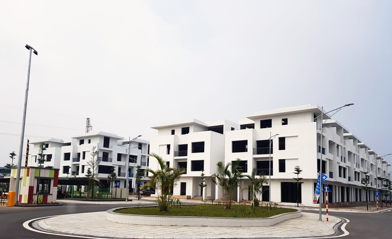 Những ‘ông vua’ địa ốc tỉnh lẻ - Ảnh 2.