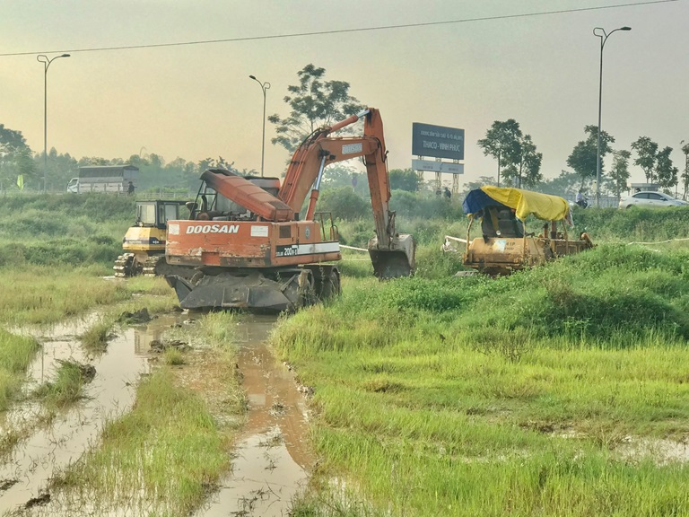 Vĩnh Phúc: Cưỡng chế thu hồi đất làm khu đô thị mới Nam Vĩnh Yên - Ảnh 1. Vĩnh Phúc: Cưỡng chế thu hồi đất làm khu đô thị mới Nam Vĩnh Yên - Ảnh 1.
