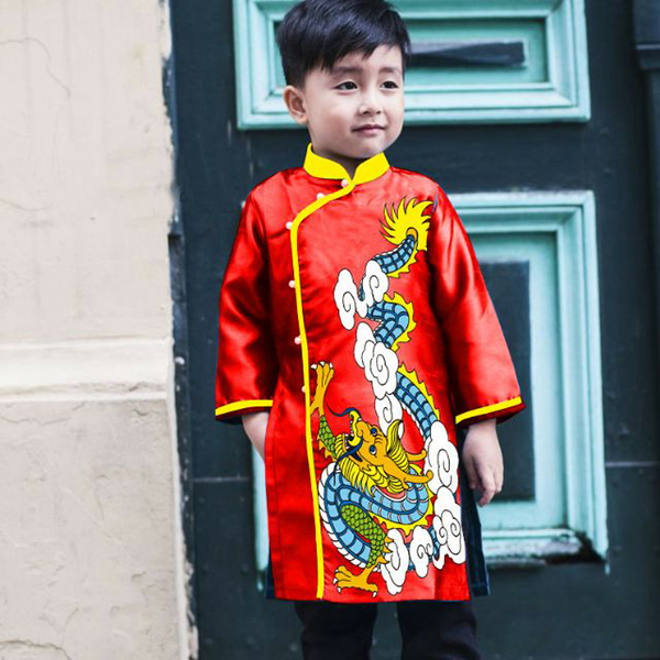 Các mẫu áo dài Tết cho bé diện chơi Xuân đẹp nhất - Ảnh 20. Các mẫu áo dài Tết cho bé diện chơi Xuân đẹp nhất - Ảnh 20.