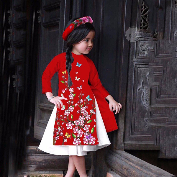 Các mẫu áo dài Tết cho bé diện chơi Xuân đẹp nhất - Ảnh 36. Các mẫu áo dài Tết cho bé diện chơi Xuân đẹp nhất - Ảnh 36.