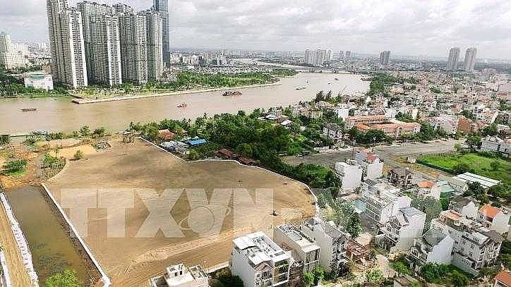 Bỏ cọc sau đấu giá và câu chuyện tăng 'nóng' của bất động sản - Ảnh 1.