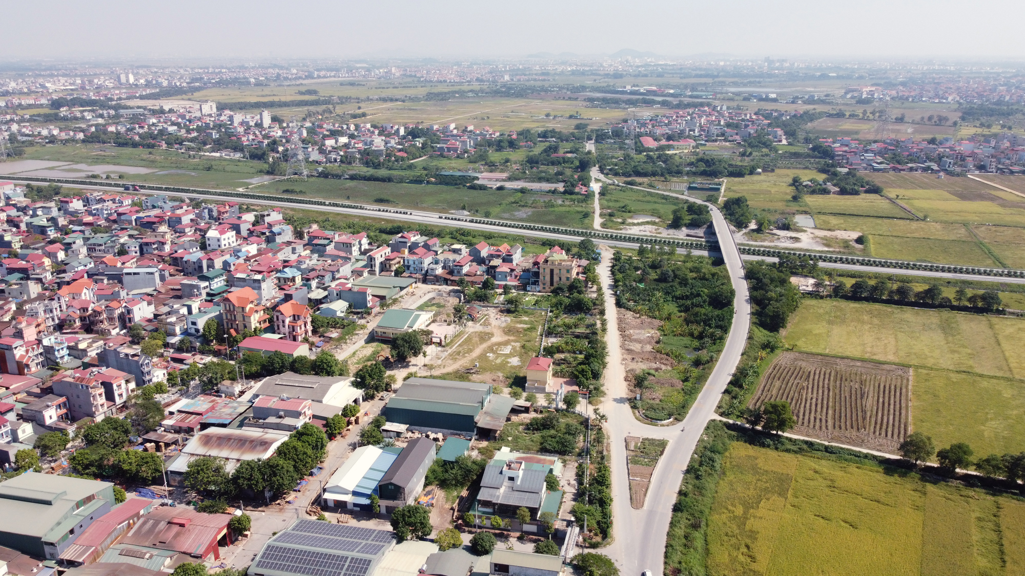 Phê duyệt chỉ giới đường đỏ đường gom QL3 mới qua địa bàn huyện Đông Anh - Ảnh 1. Phê duyệt chỉ giới đường đỏ đường gom QL3 mới qua địa bàn huyện Đông Anh - Ảnh 1.