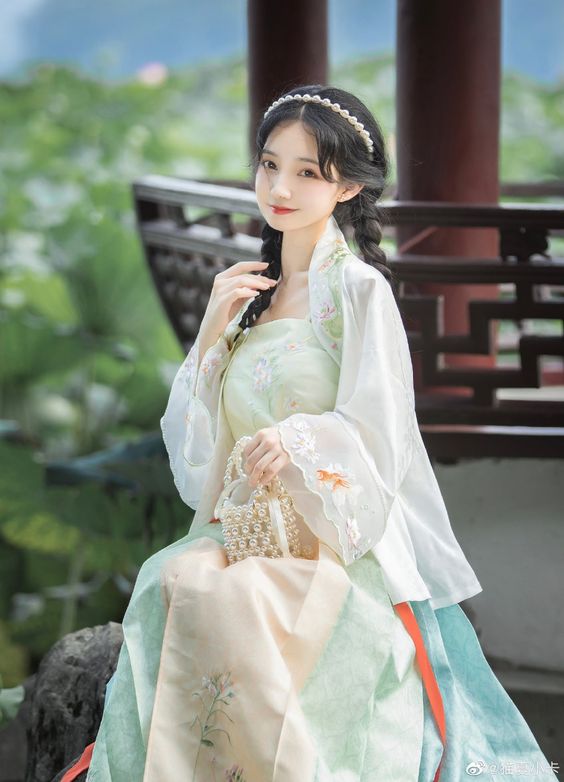 Tử vi hôm nay (25/1/2022) của 12 cung hoàng đạo: Cự Giải tài chính ổn định, Bọ Cạp có cơ hội được tỏ tình - Ảnh 2. Tử vi hôm nay (25/1/2022) của 12 cung hoàng đạo: Cự Giải tài chính ổn định, Bọ Cạp có cơ hội được tỏ tình - Ảnh 2.