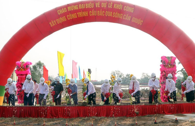 Long An đầu tư 150 tỷ đồng xây cầu bắc qua sông Cần Giuộc - Ảnh 1.