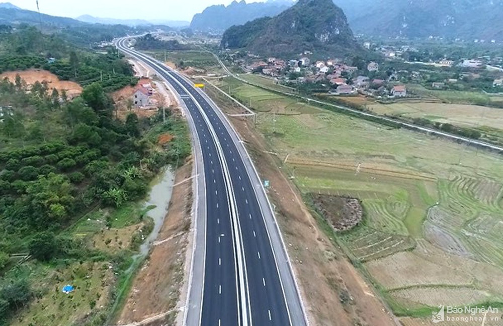 Cao tốc Bắc - Nam đoạn qua Nghệ An: Địa phương đề xuất không đầu tư theo PPP - Ảnh 1. Cao tốc Bắc - Nam đoạn qua Nghệ An: Địa phương đề xuất không đầu tư theo PPP - Ảnh 1.