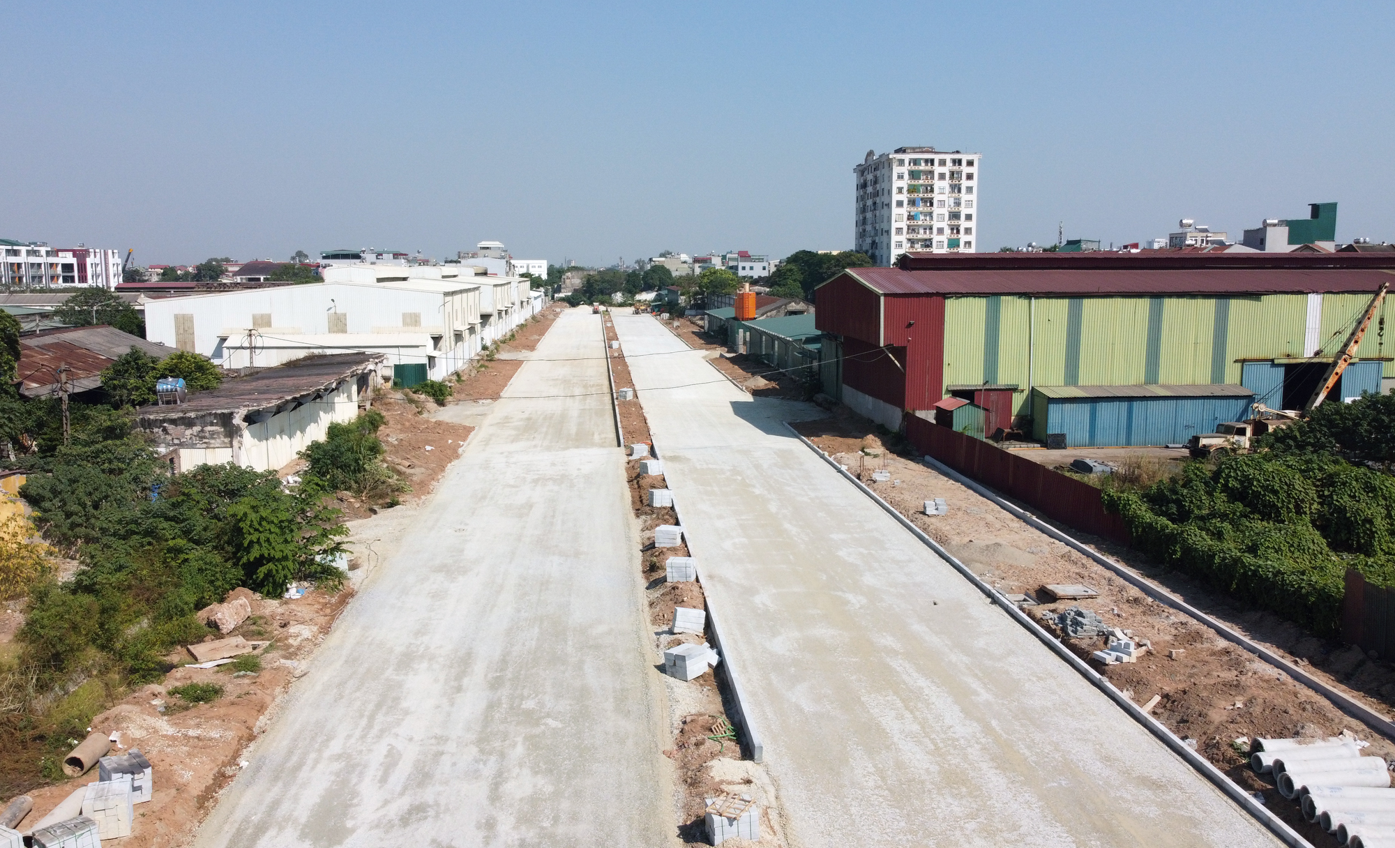 Hai tuyến đường rộng 40 m, trị giá ngàn tỷ đồng ở quận Long Biên chậm tiến độ - Ảnh 10. Hai tuyến đường rộng 40 m, trị giá ngàn tỷ đồng ở quận Long Biên chậm tiến độ - Ảnh 10.