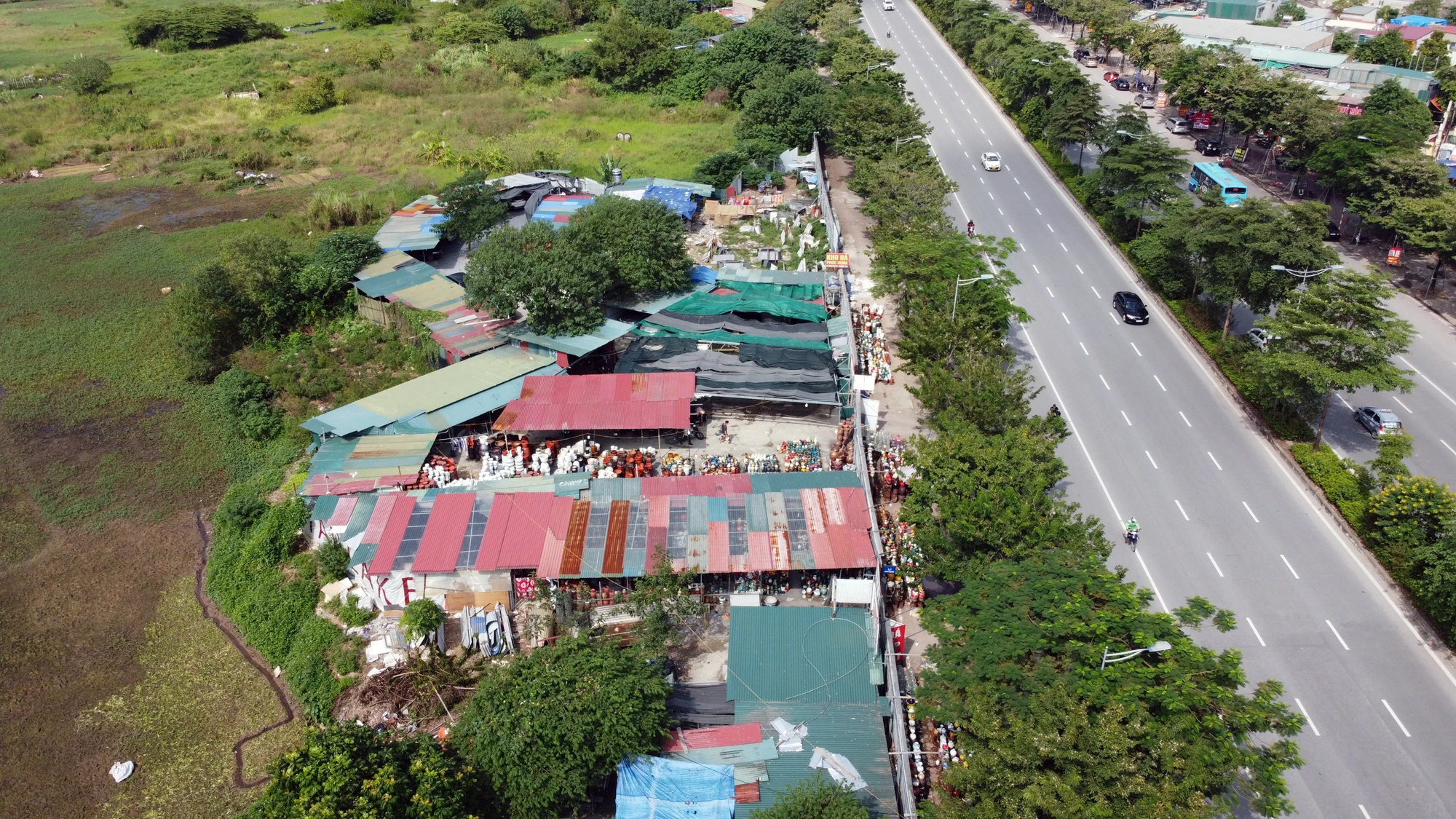 Toàn cảnh khu đất Khu đất tây Hồ Tây đang đợi các bộ ngành di dời - Ảnh 11. Toàn cảnh khu đất Khu đất tây Hồ Tây đang đợi các bộ ngành di dời - Ảnh 11.