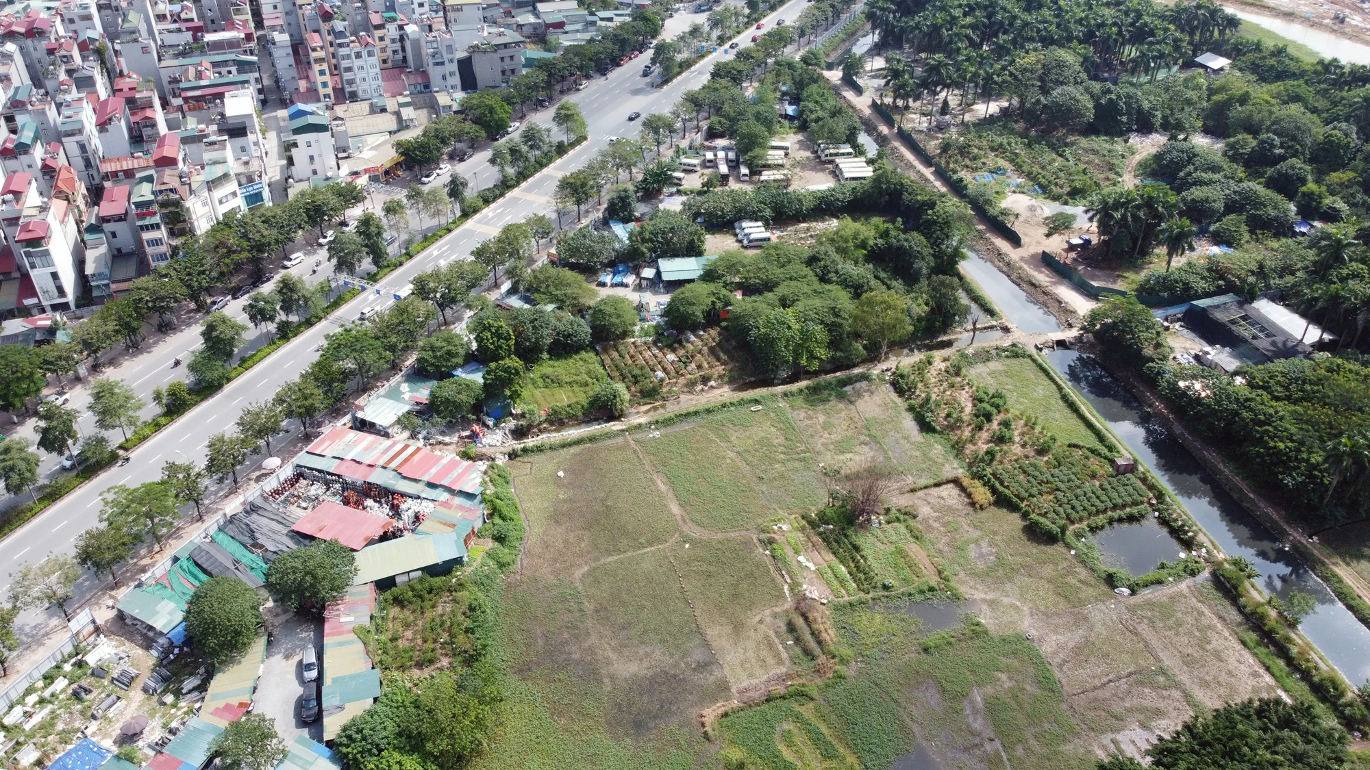 Toàn cảnh khu đất Khu đất tây Hồ Tây đang đợi các bộ ngành di dời - Ảnh 13. Toàn cảnh khu đất Khu đất tây Hồ Tây đang đợi các bộ ngành di dời - Ảnh 13.
