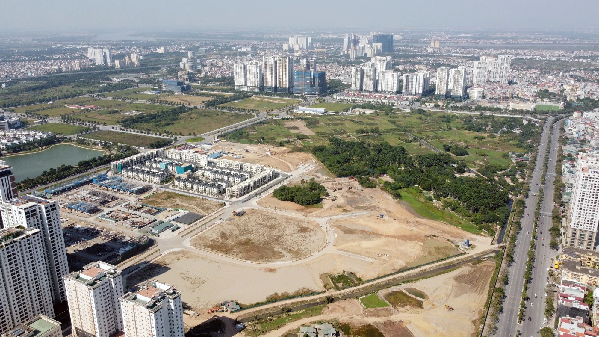 Toàn cảnh khu đất Khu đất tây Hồ Tây đang đợi các bộ ngành di dời - Ảnh 14. Toàn cảnh khu đất Khu đất tây Hồ Tây đang đợi các bộ ngành di dời - Ảnh 14.